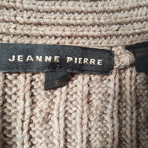 Cable knit sweater - Picture 4 of 5